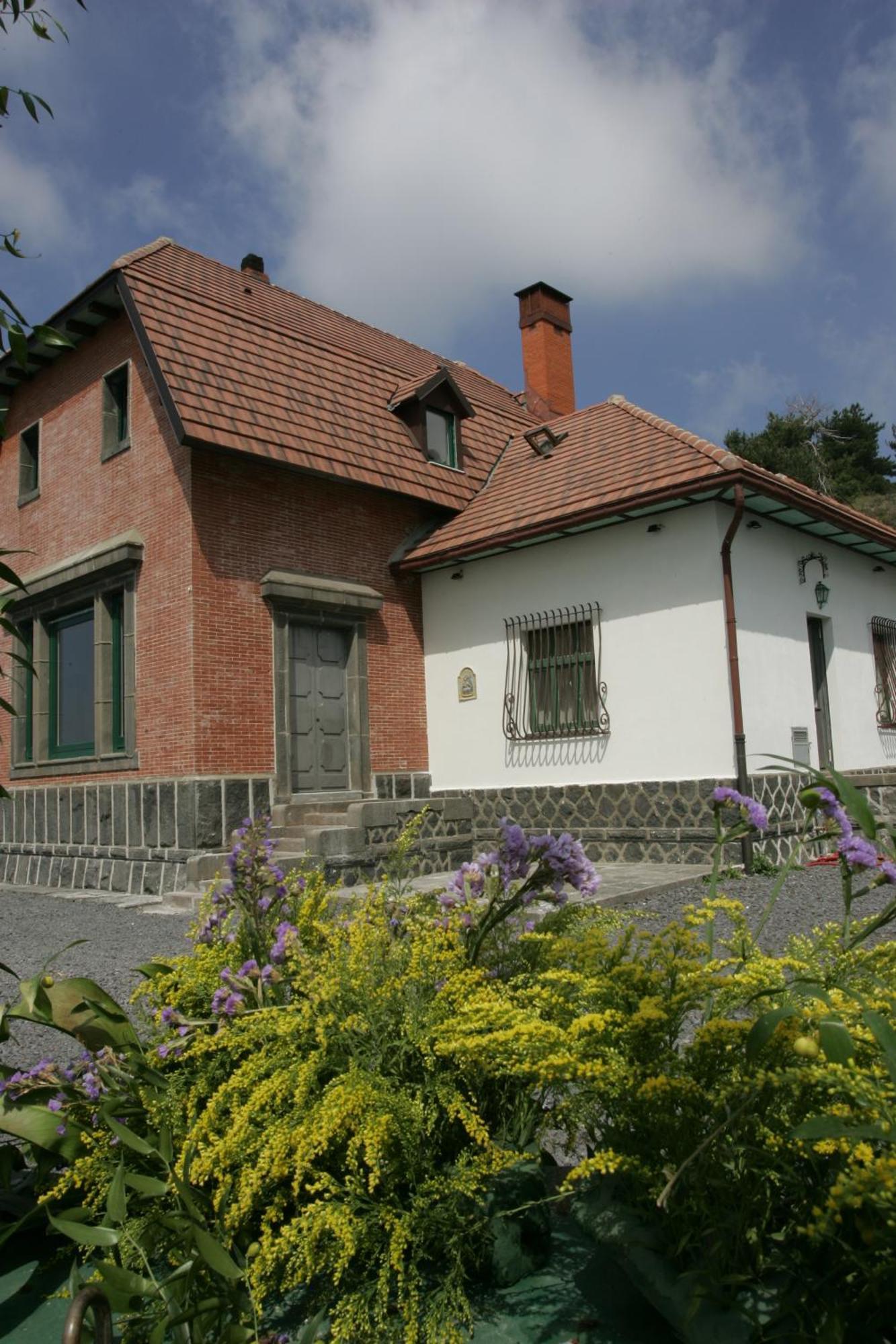 Hotel Villa Dorata Nicolosi Esterno foto